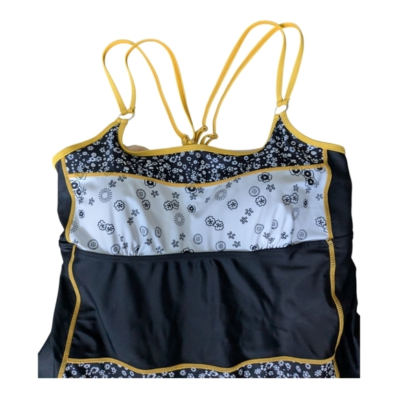 Île Moorea One Piece Swimsuit Crossiver Adjustable Straps - Picture 2 of 11